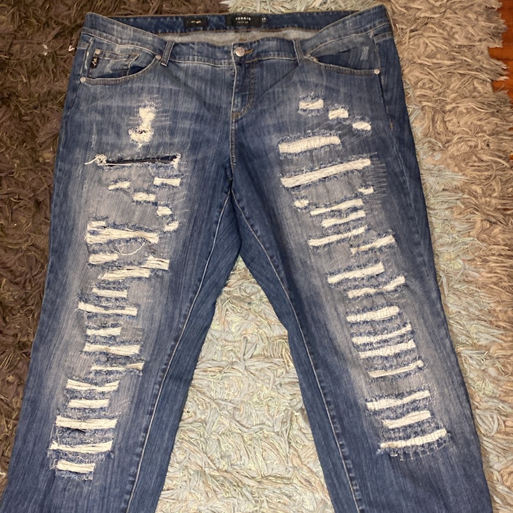 NWT TORRID DISTRESSED BOYFRIEND JEANS, - Picture 2 of 12